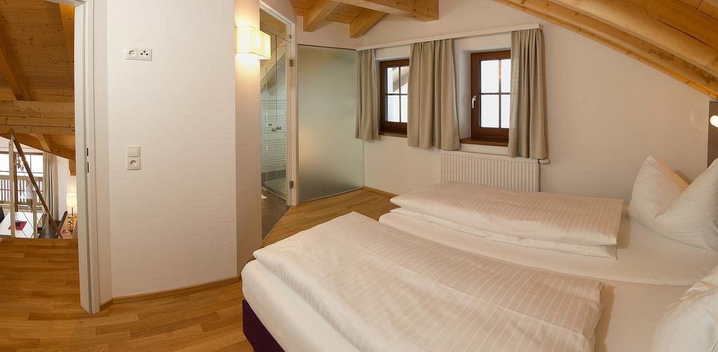 Aigenberg Appartements Флахау Стая снимка